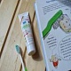 Neobio гелевая зубная паста без фтора для детей с био-яблоком и папайей
