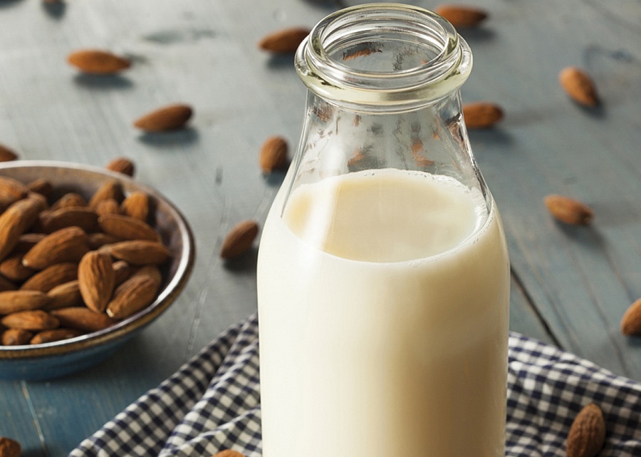 Рецепты орехового молока для веганов и кое-что еще